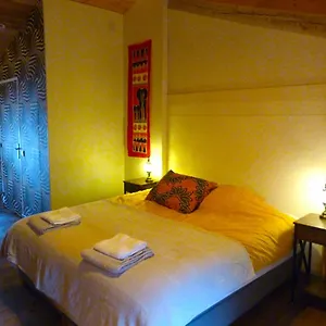 D'hotes La Fougeraie Bed & Breakfast Malvières